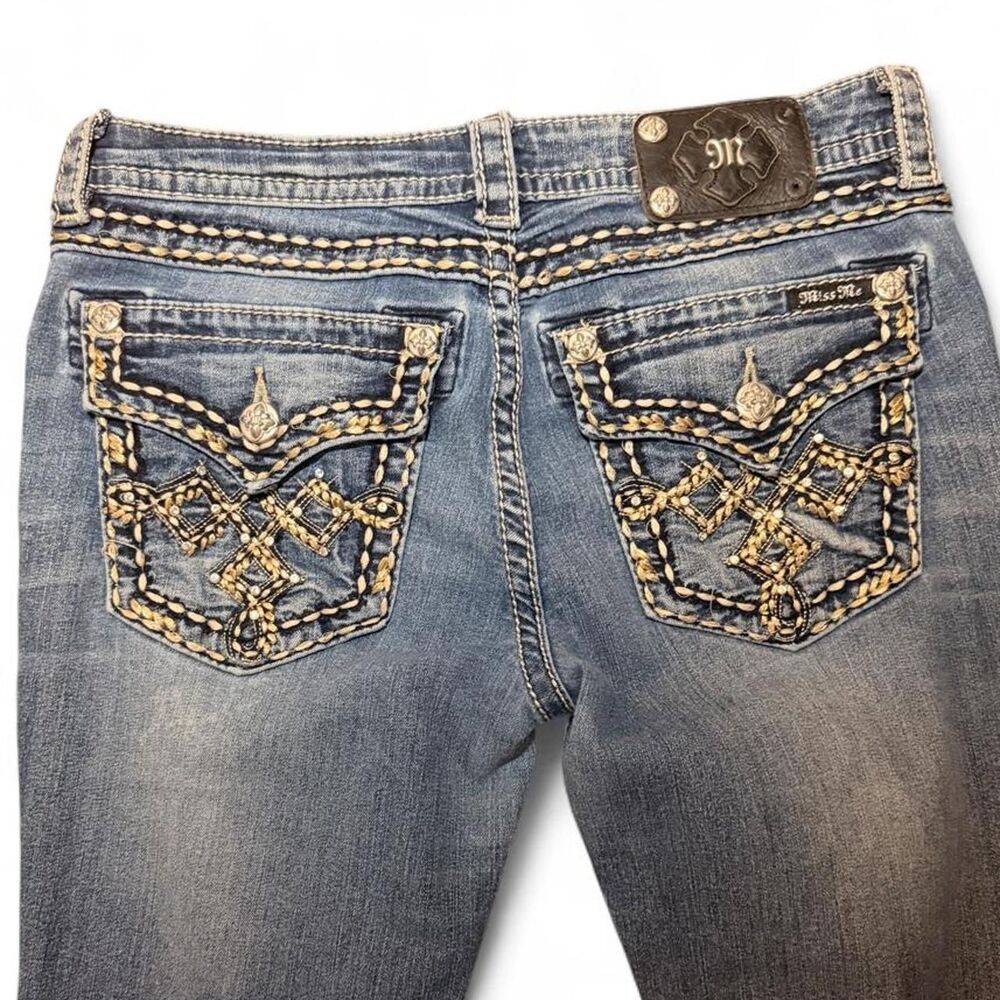Miss Me Signature Boot Cut Jeans Women’s 30 Medium Wash Low Rise 28” Inseam - Picture 7 of 8